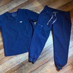 Navy figs scrub  Set